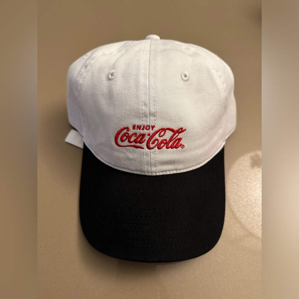 *NEW* Coca Cola hat